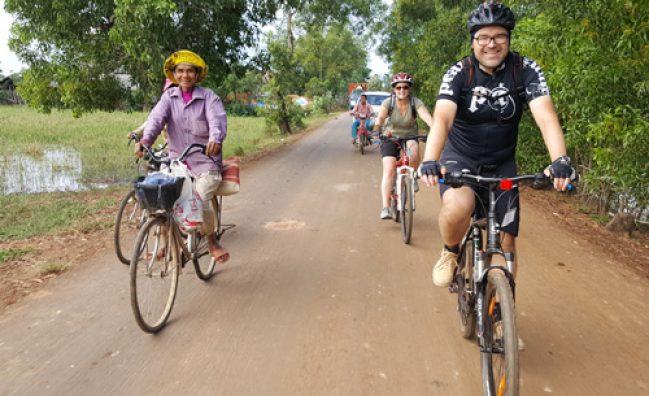 saigon_siem_reap_tour_by_bike